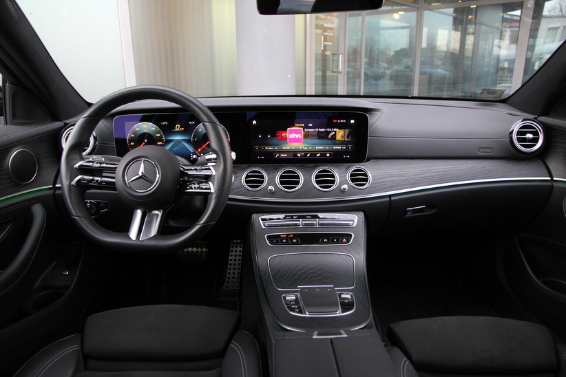 Mercedes Benz E220d AMG
