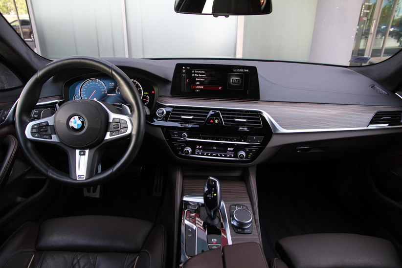 BMW M550i xDrive