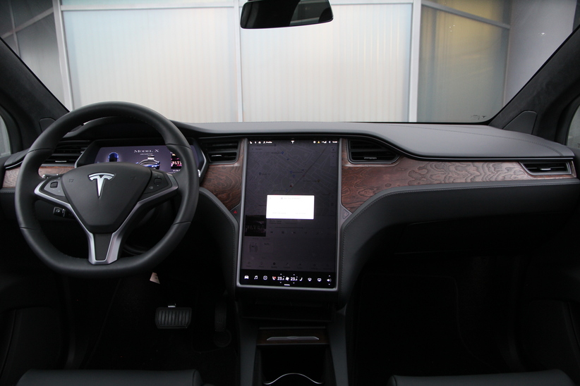 Tesla Model X Long Range