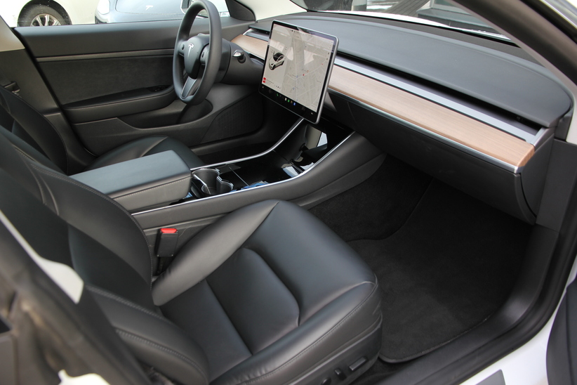 Tesla Model 3 Standart Range Plus