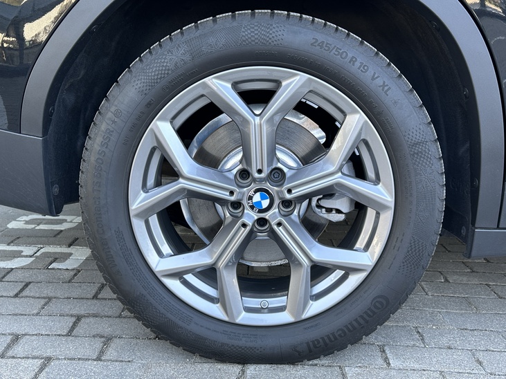 BMW X3 30i X-Drive
