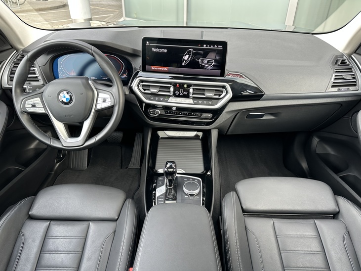 BMW X3 30i X-Drive