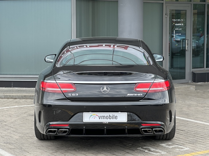 Mercedes-Benz S63 AMG Coupe