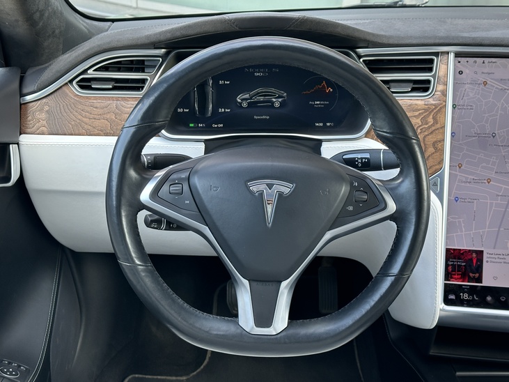 Tesla Model S 90D