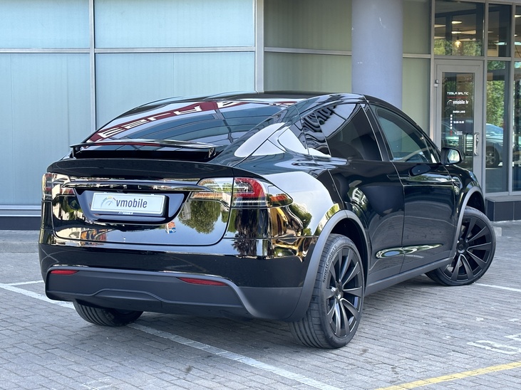 Tesla Model X Long Range