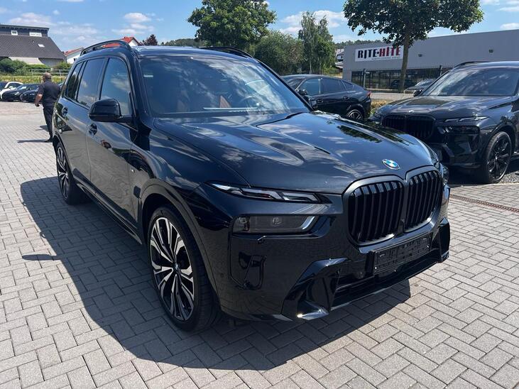 BMW X7 40D LCI