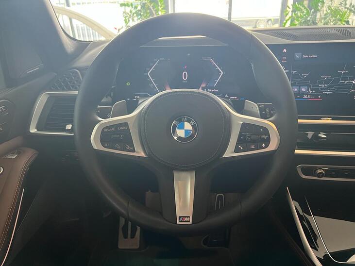 BMW X7 40D LCI