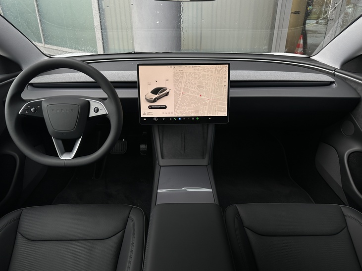Tesla Model 3 LCI