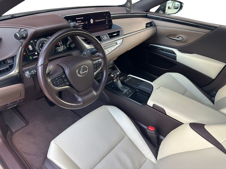 Lexus ES300h