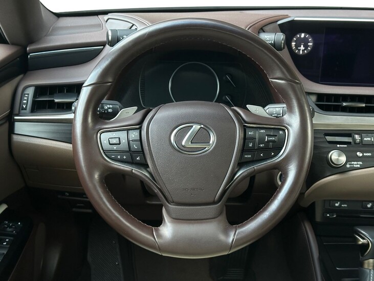 Lexus ES300h