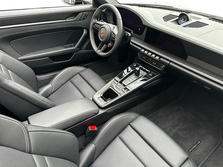 Porsche 911 992.2 Carrera Cabrio