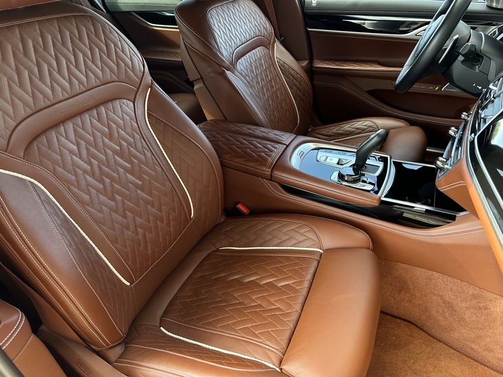 BMW 745e