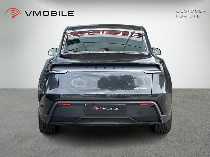 Tesla Model Y Long Range