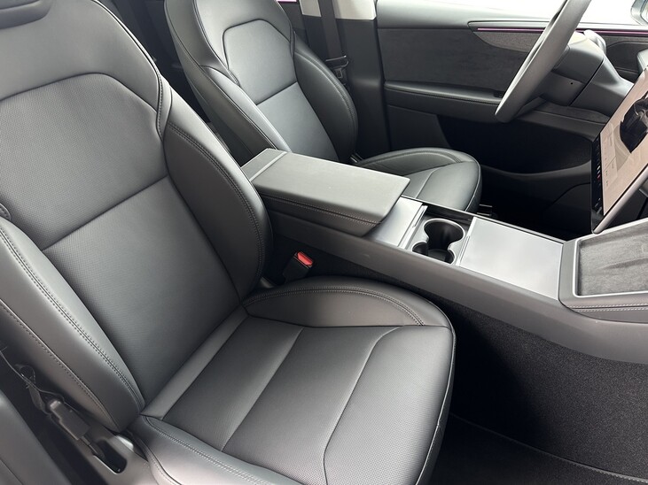 Tesla Model Y Long Range