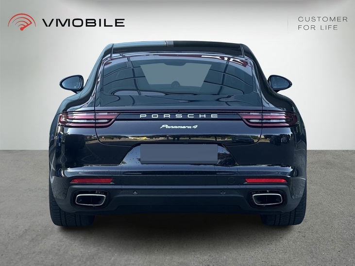Porsche Panamera 4