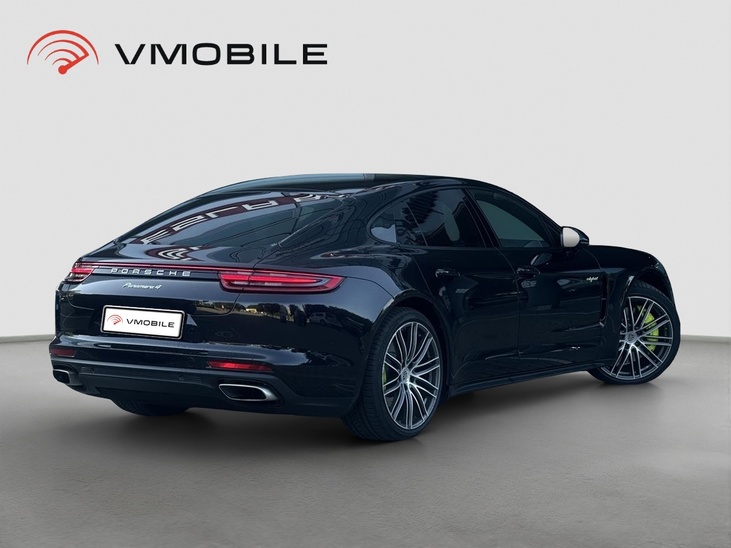 Porsche Panamera 4