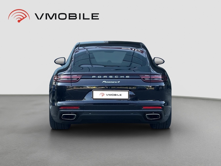 Porsche Panamera 4