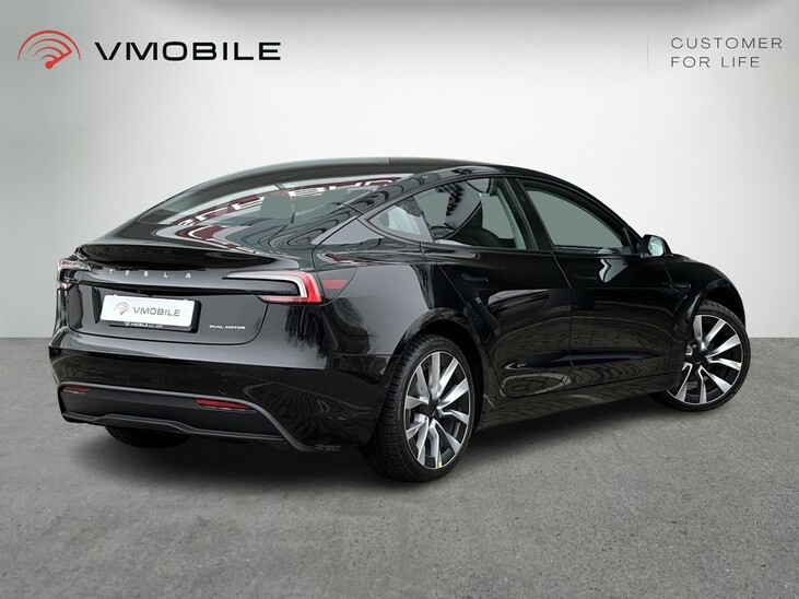 Tesla Model 3 Long Range