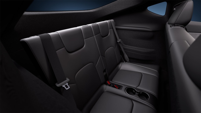Tesla Model Y Long Range 7 seats