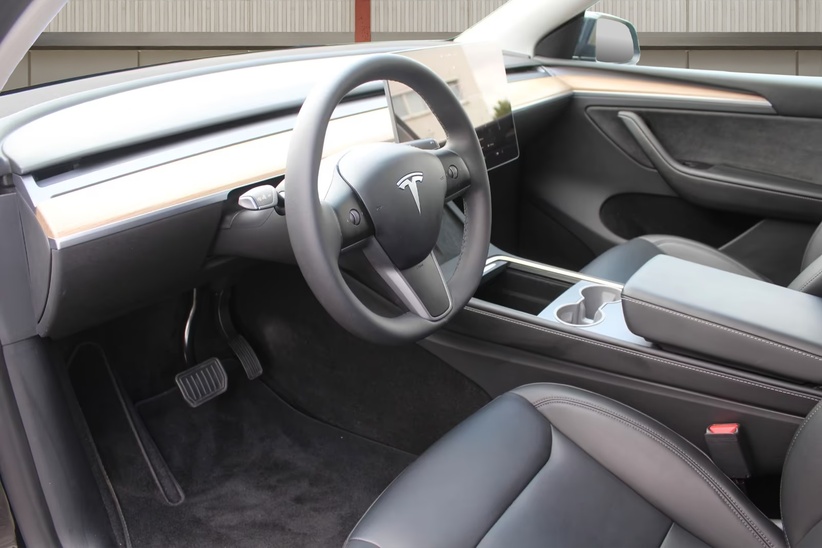 Tesla Model Y Long Range