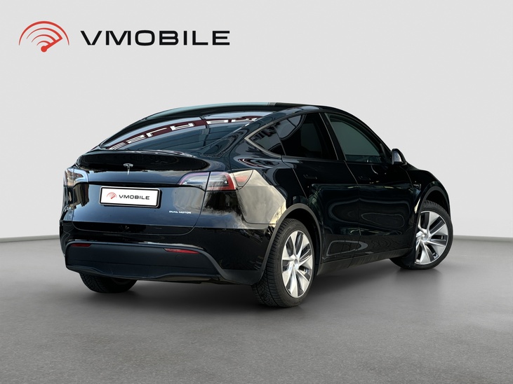 Tesla Model Y Long Range