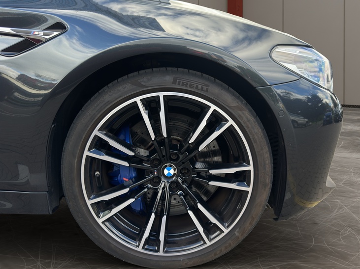 BMW M5 F90