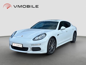 Porsche Panamera 4