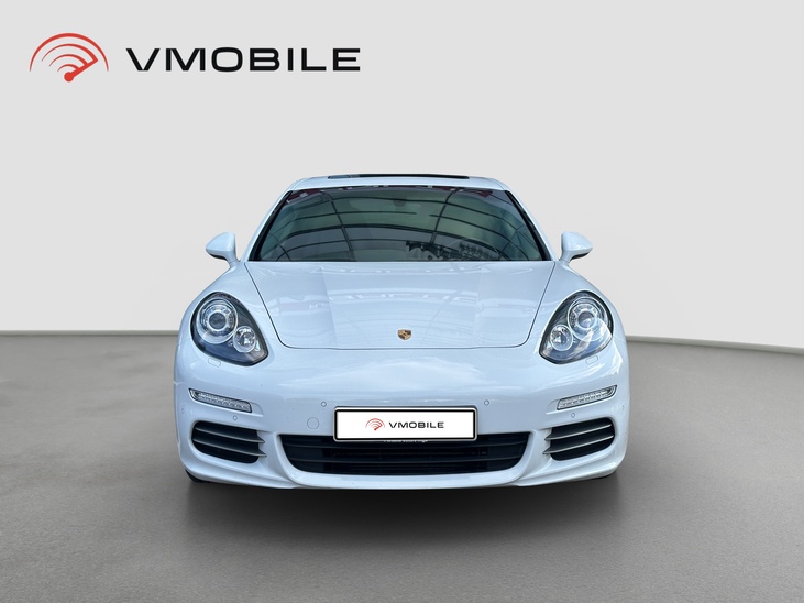 Porsche Panamera 4