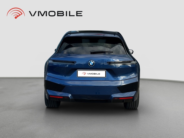 BMW iX xDrive50