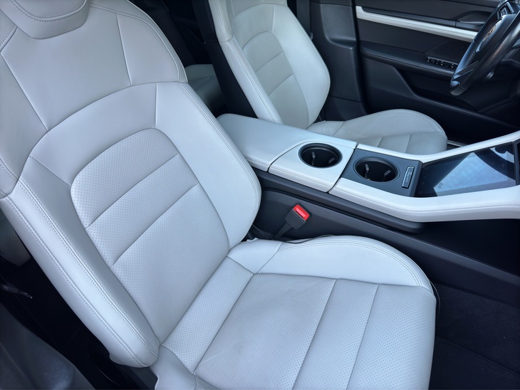 Porsche Taycan 4S