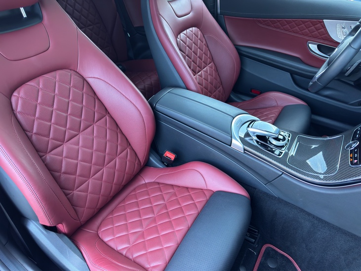 Mercedes-Benz C300 4MATIC Coupé AMG Line