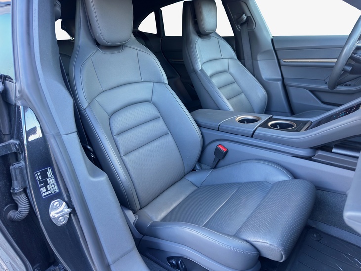Porsche Taycan 4 Cross Turismo