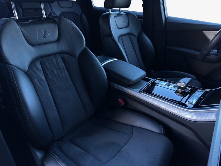 Audi Q7 60 TFSIe Quattro S line