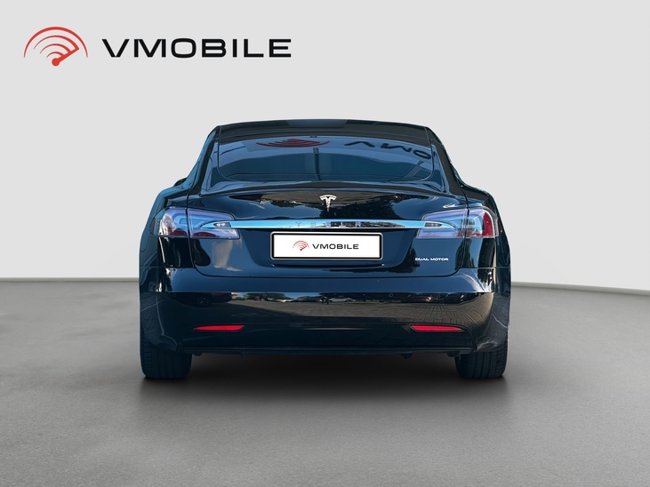 Tesla Model S Long Range