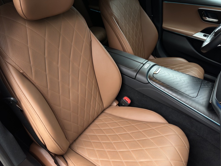 Mercedes-Benz E 220d 4MATIC AMG Line