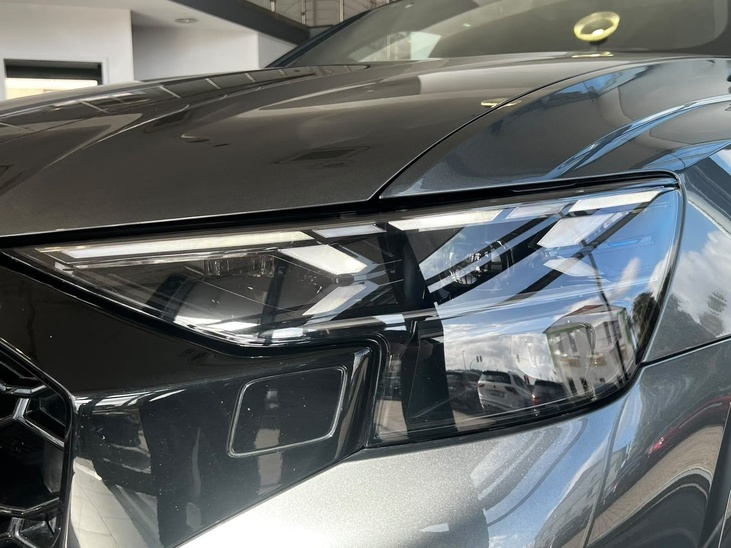 Audi RSQ8 Quattro
