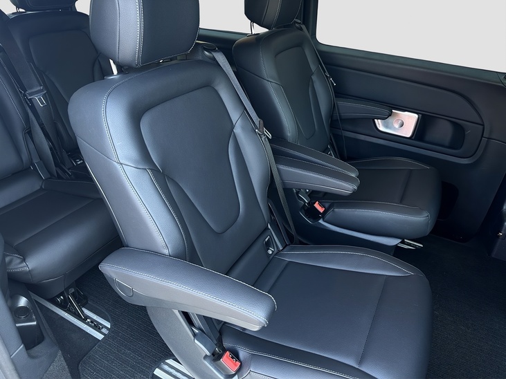 Mercedes-Benz V300D 4Matic AMG 6 seats